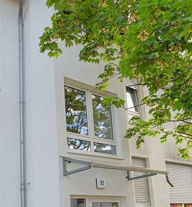 Stilvolle 3,5-Zimmer-Wohnung mit Balkon und Einbauküche in Frankfurt am Main