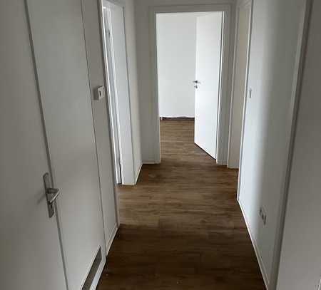 3-Zimmerwohnung für mindestens zwei Personen - WBS erforderlich!
