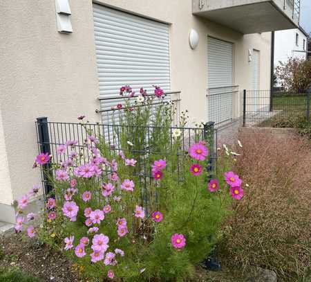 Modernes Kfw70 Niedrigenergiespar 2-Fam.Haus mit großem Garten und Souterrain