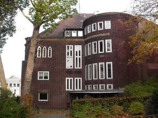 Wunderschöne 2-Zimmer Senioren-Wohnung in einem denkmalgeschütztem Haus