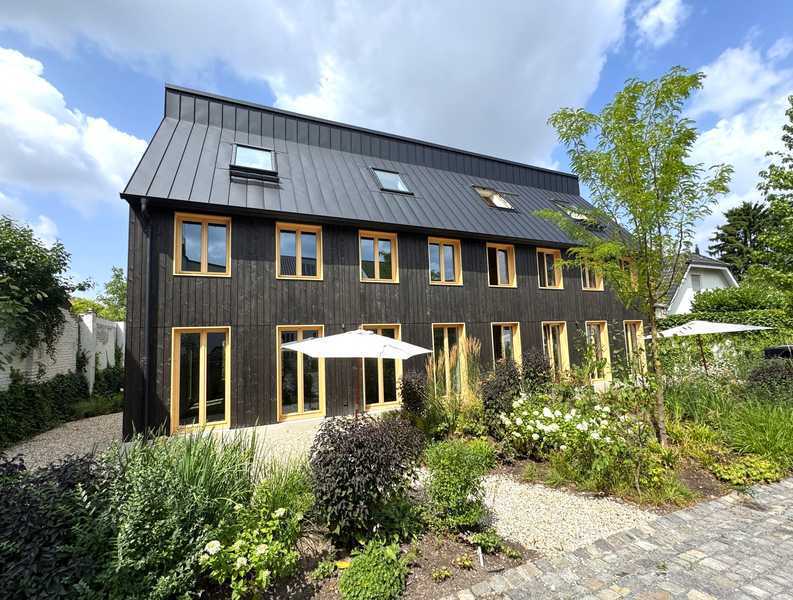 Neubau/Erstbezug: 8-Zi-Townhouse im Kreuzberghof! Stadtoase im Herzen von Kaiserswerth! Nähe Rhein!