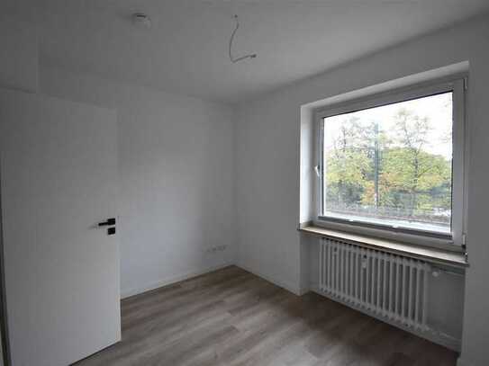 D-Carlstadt! Renoviertes Apartment mit Kitchenette