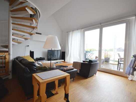 Exklusive Dachgeschoss-Maisonette mit Weitblick und Dachterrasse in Meerbusch Lank-Latum