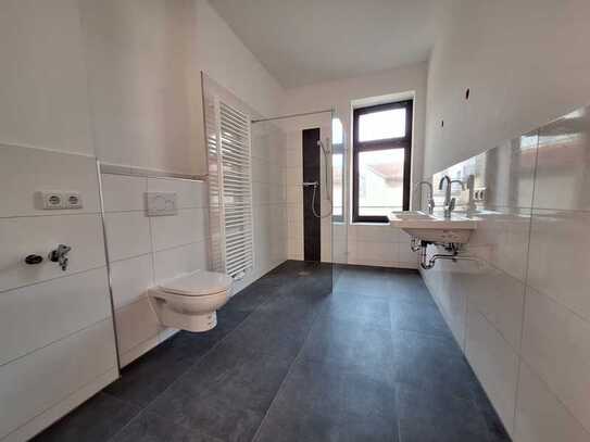 Bestlage - Erstbezug nach Sanierung: 2-Raum-Wohnung mit geh. Innenausstattung