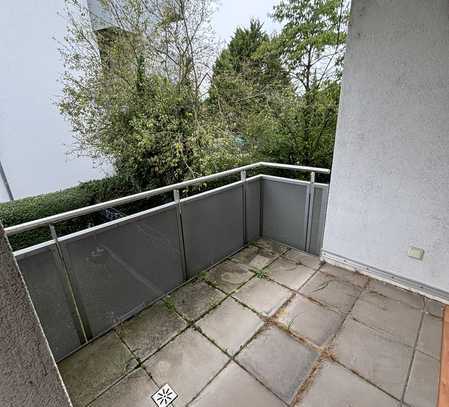 Möblierte 1-Raum-Wohnung mit Balkon und EBK in Riedstadt - S-Bahn nah!