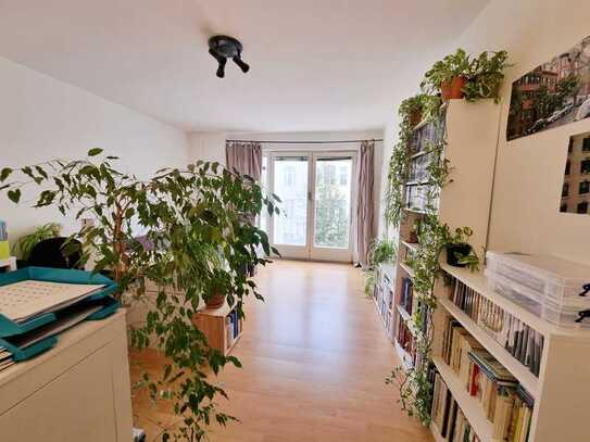 Vermietete 2-Zimmer-Wohnung mit Fahrstuhl in Berlin-Mitte