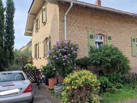 Schönes und gepflegtes 3,5-Zimmer-Haus zum Verkauf in 67117, Limburgerhof