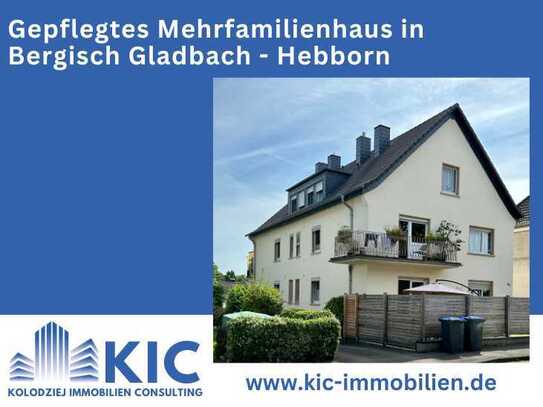 Mehrfamilienhaus mit 4 Garagen in Bergisch Gladbach