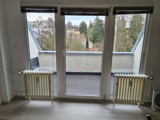 1-Zi.-Dachgeschosswohnung mit Loggia am Godelsberg