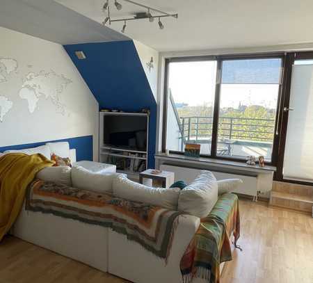 Schöne helle 2-Zimmer-Wohnung mit Balkon und EBK ideal für "Neustarter"