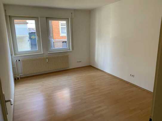 Bezugsfreie 2-Zimmer-Wohnung in guter Wohnlage von Bad-Cannstatt