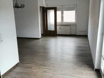 3,5-Zi.-Whg. mit 89 m², Gäste-WC, Dachterrasse, Eifelblick, eigenes Treppenhaus und Keller