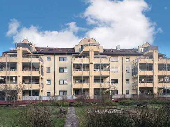 Charmante 3-Zimmer-Wohnung mit Balkon und 2 Tiefgaragenstellplätzen in Mannheim Rheinau