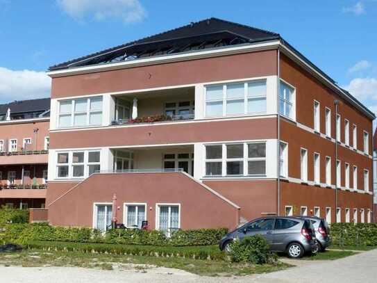 Seniorengerechte helle 3-Zimmer-Wohnung mit grosser Terrasse am Neuen Garten -Reserviert-