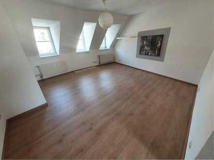 Gemütliche 1-Raum Wohnung im Stadtzentrum von Sömmerda zu vermieten!!!
