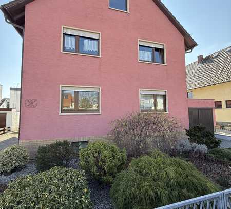 Grosses 2-Familienhaus zzgl. ausgebautem Dachgeschoss mit herrlichem Gartengrundstück, Hof u Garage