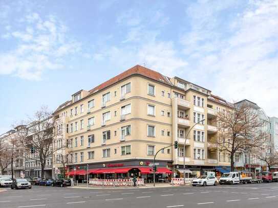 Wohnen am Olivaer Platz! Geräumiges Apartment mit Holzdielen!