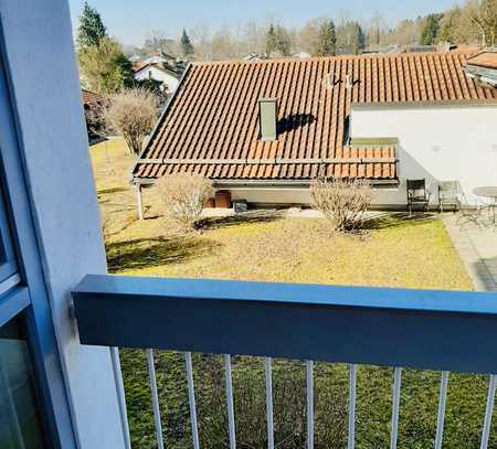 Helle 1-Zimmer-Wohnung mit Balkon in ruhiger Lage