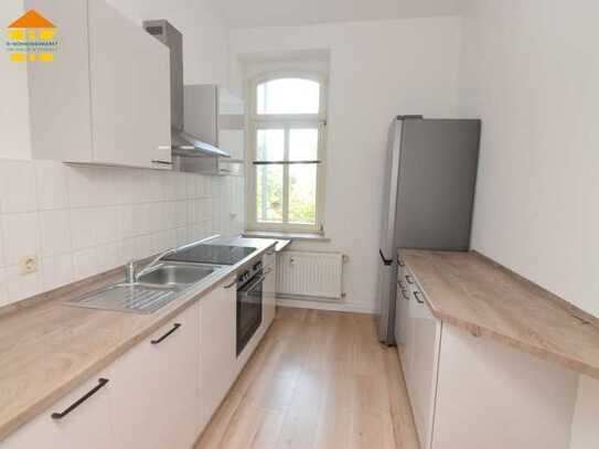 Modern renovierte 3-Raum-Wohnung mit Einbauküche und Stellplatz in beliebter Wohnlage!