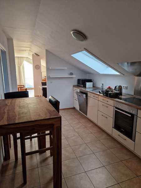                                                               Helle 2-Zimmer Dachgeschosswohnung (60m²) in Gilching                                                       in Gilching (Starnberg)