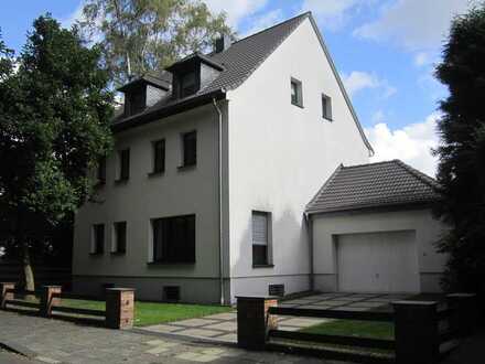 Freistehendes Einfamilienhaus mit hohem Aufenthaltswert direkt am Stadtwald
