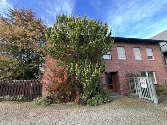 Geräumiges und gepflegtes Wohnhaus mit Produktionsstätte in Ahlen