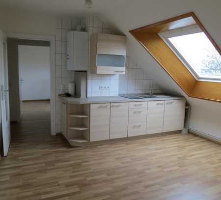 helle 2-Zimmer-DG-Wohnung in Garbsen