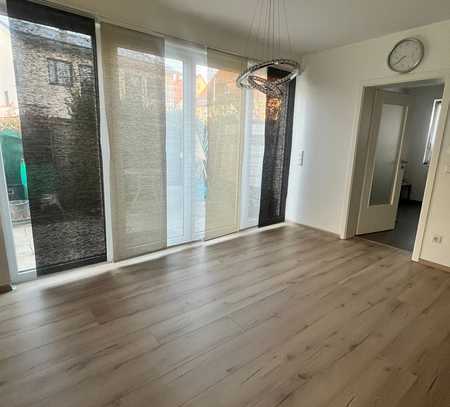 Traumhafte 3-Zimmer-Erdgeschosswohnung mit Terasse und Garten in Ilvesheim