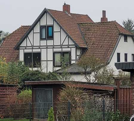 5-Familienhaus in Hambühren, kein Renovierungsstau, NME 31,000 €, Auf Wunsch 1 gr. Wohnung frei