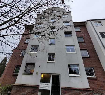 DIE SCHÖNE mit drei Zimmern und Balkon in HH-Schnellsen