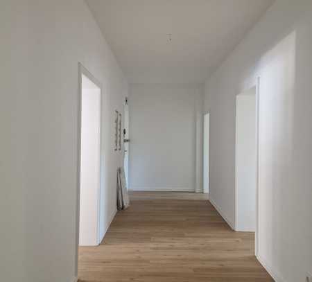 Renovierte 4-Zimmer-EG-Wohnung in Duisburg (Neudorf-Nord) zu vermieten!