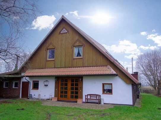 Vielseitiger Resthof auf 4,7 ha Landfläche
Ein Naturparadies für Mensch und Tier