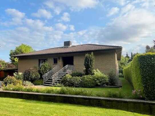 Wohnen auf einer Etage. Massiver Bungalow mit Garage in Porta Westfalica / Nammen