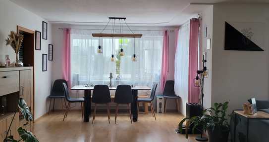 Große 3,5 Zimmer- Wohnung als Kapitalanlage oder zum Eigenbedarf