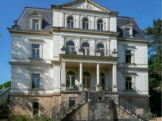 Großzügige Maisonette in historischer herrschaftlicher Villa am Rhododendronpark