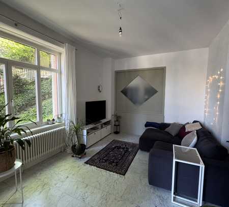 Schöne helle 4-Zimmer-Souterrainwohung mit EBK im Stuttgarter Heusteigviertel
