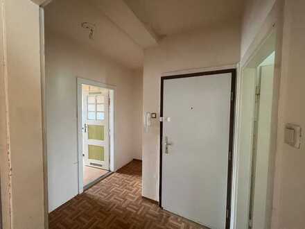 Zwei - Zimmer - Wohnung im Erdgeschoß