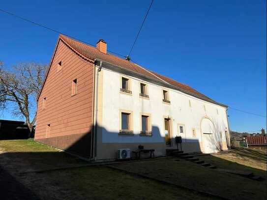 Baugrundstück mit "Abrisshaus" - Gronig