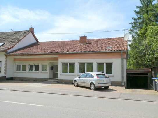 Haus mit 3 Wohnungen, Garage und großem Garten zu verkaufen in Merzig-Brotdorf