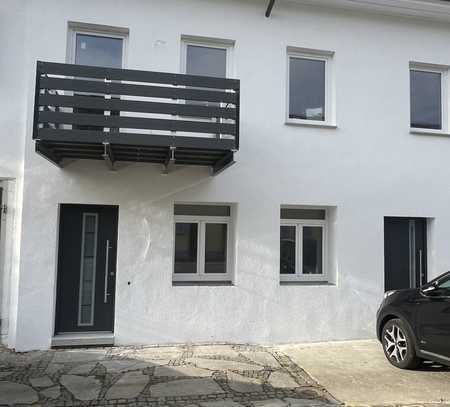 Die hochwertige 3 Zimmer Maisonette Wohnung (140 Quadratmeter ) in Büsingen am Hochrhein mit 2 Balk