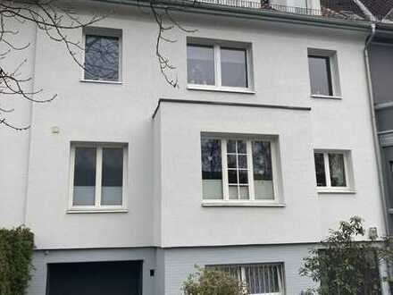 Moderne 4-Zimmer-Wohnung mit Einbauküche in Hannover - Bult für junge Pärchen