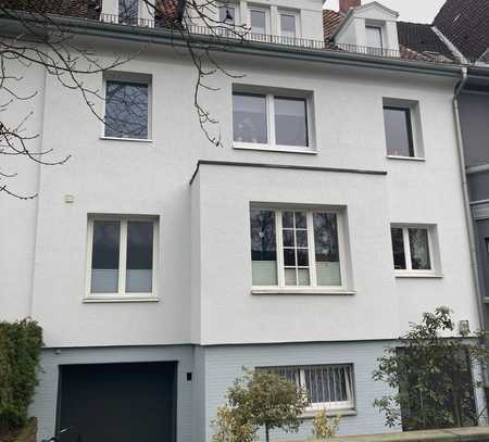 Moderne 4-Zimmer-Wohnung mit Einbauküche in Hannover - Bult für junge Pärchen