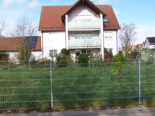 Sonnige, gepflegte 4-Zimmer-Erdgeschosswohnung mit Garten in Gablingen