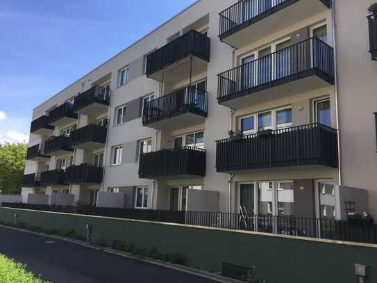 Ideal geschnittene 2-Raumwohnung großer Balkon, Aufzug, FB-Heizung, barrierefrei