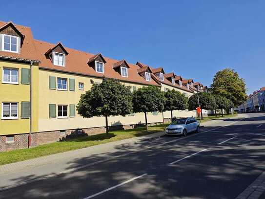 WIR suchen einen NACHMIETER zum 01.05.2025