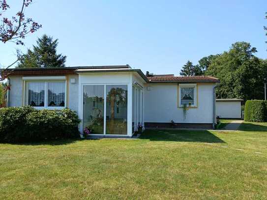 Winkelbungalow mit Wintergarten in äußerst ruhiger Lage