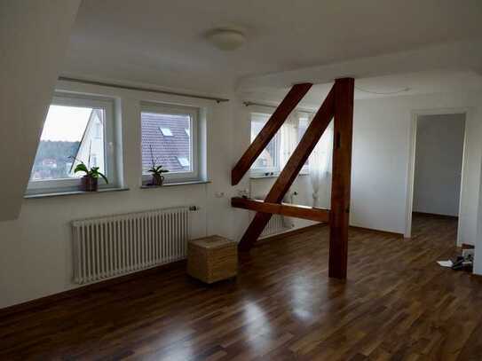 Freundliche 3,5-Zimmer-Wohnung mit Balkon und EBK in Denkendorf