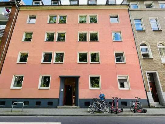 Gegenüber dem Westpark: Gepflegte Wohnung mit Balkon