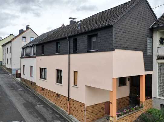 Einfamilienhaus mit Einliegerwohnung in Neuwied-Heimbach