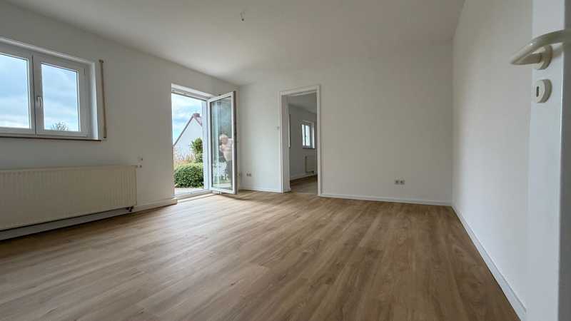 Generalsanierte Ergeschosswohnung mit Terrasse sofort zu vermieten